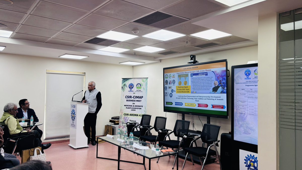 Saumya804's tweet photo. Business meet at Innovation complex CSIR by CSiR-CIMAP Bridging Science, Industry &amp; Society - the Quadruple Helix in action. 10+ Commercial Ready Technologies showcased, MoUs signed, B2B connects forged.
Thank you to all Industry Leaders &amp; Startups who joined today.
@CSIR_IND https://t.co/x4E84MvnLf