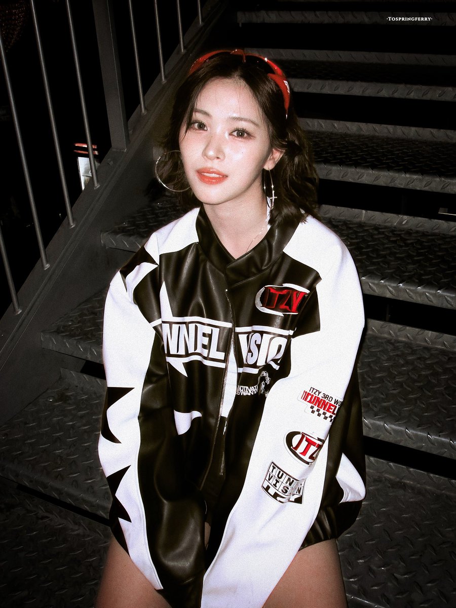 To_springferry's tweet photo. 📸🖤

#RYUJIN #류진 #ITZY #있지 https://t.co/D1KaqUyzDi