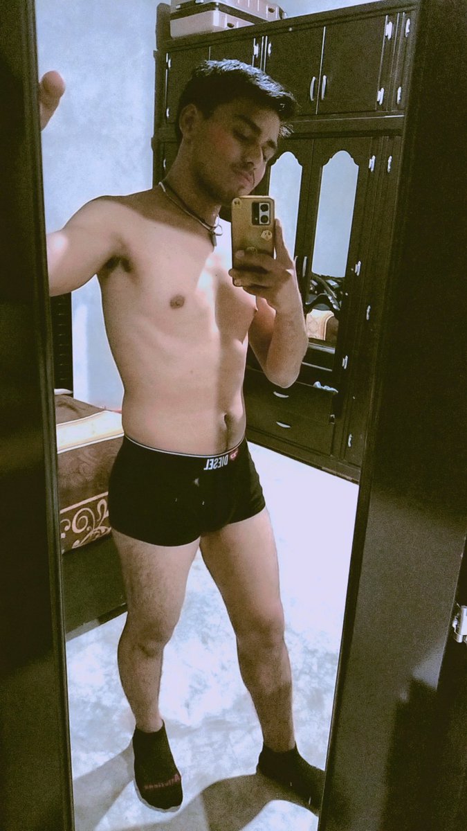 Emilio_bmg's tweet photo. No veo a todos los mexicanos por aka 
#mexico#gay#tehuacan https://t.co/0KKZgGqovg