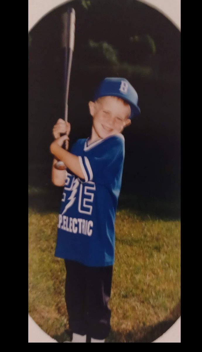DJCrackTNelson's tweet photo. Me again my childhood if what ppl thought mattered not toys and monsters and candy and tv and movies you know I still don't care what people say it never prevented me from being with a lot of women worth knowing the way I do. Gossip and executive decision causing set #rat #goofs https://t.co/eagmkEnAC0
