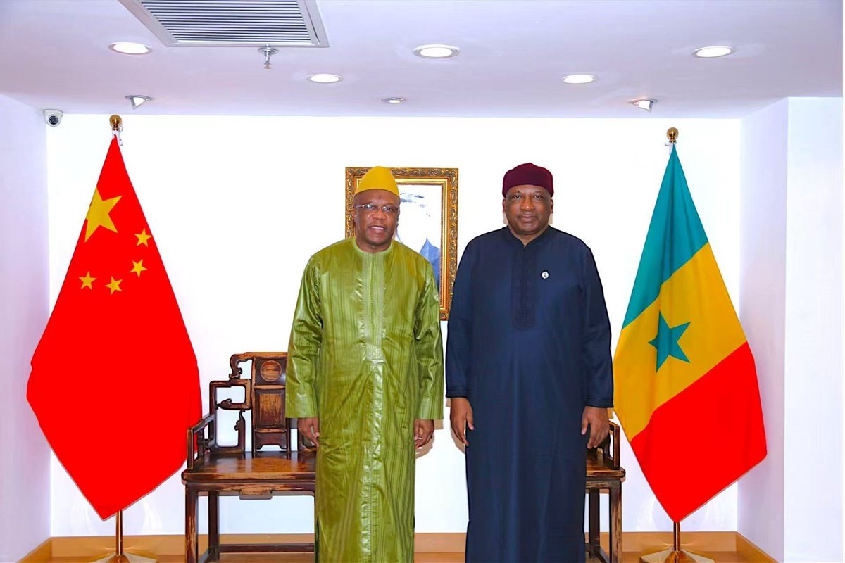 SyllaSori's tweet photo. I received the courtesy call of H.E Lt. General Abdulrahman B. Dambazau, Ambassador of #Nigeria to #China. Beyond his rich political experience, H.E has an outstanding achievements on peace &amp; security in Africa. Our bilateral relations &amp; Sino African cooperation among topics. https://t.co/fTP86KJmaU