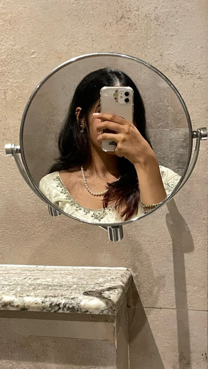 EdwardEdwaes's tweet photo. At first, I didnt really have a routine, I was insecure and honestly I drank and smoked too much. https://t.co/1LhvzGJhtP