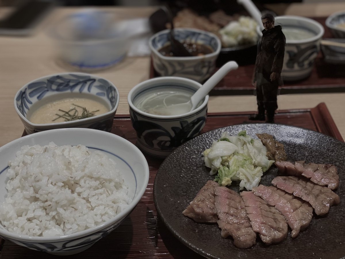 ykim1986's tweet photo. ヨンスたんと牛たん🐃✨ https://t.co/r82oD1Mtz6