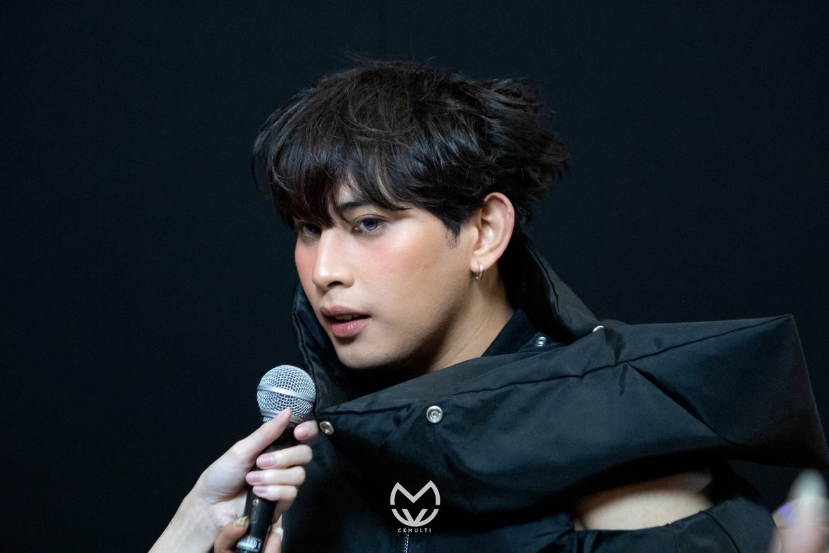 heyhey_CK's tweet photo. [📸] MAKI | 09.15.2026
📍 MOA

#MAKI #39thAwitAwards
@clfrnia_maki https://t.co/NQw8ODF1cu