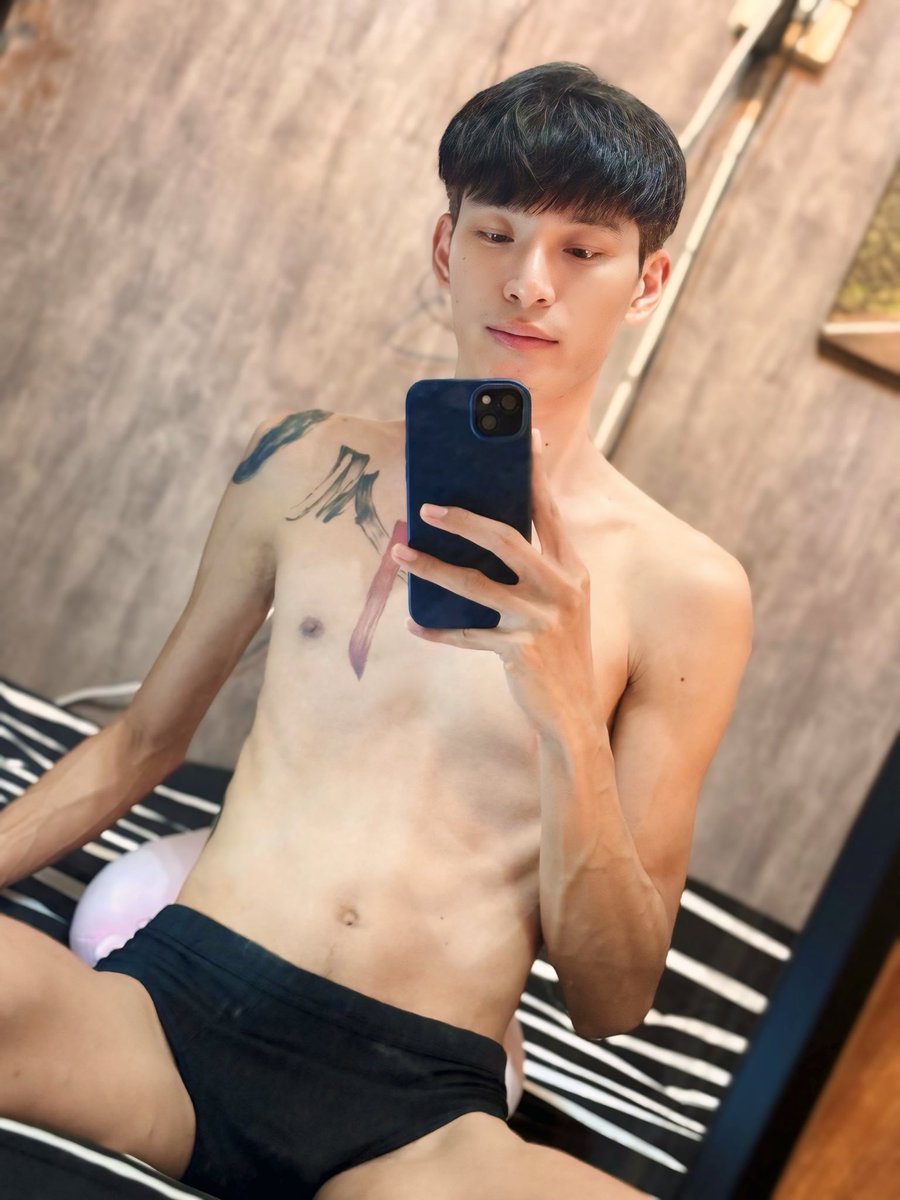 BoatstickA's tweet photo. พี่จะให้หนูออกไปเจอพี่ https://t.co/It6zJQVmGW