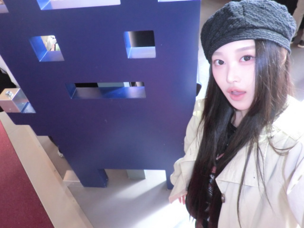 sa2m2nam3's tweet photo. #SAY_SOHA   

𝙂𝙖𝙢𝙚 𝙜𝙞𝙧𝙡👾🎮

#소하 #SOHA #ソハ 
#SAYMYNAME #세이마이네임 #SMN #セマネ https://t.co/mNM9YQ9wjl
