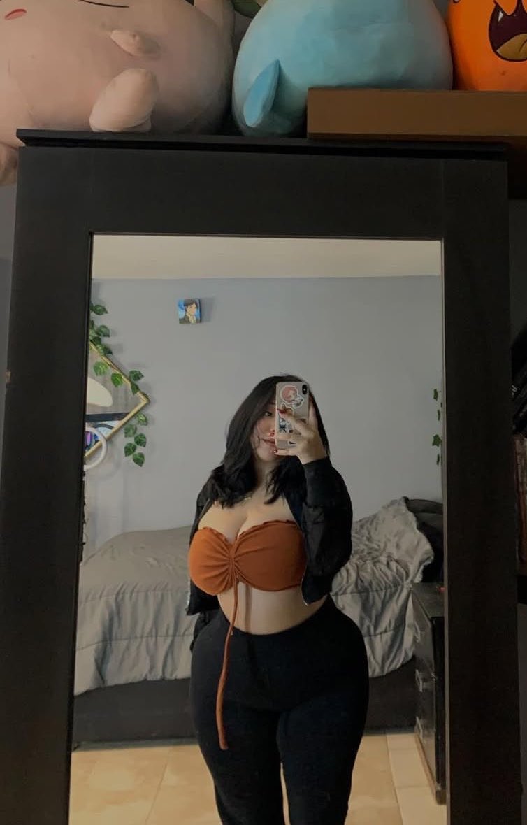 fennyx__'s tweet photo. tiba2 udah akhir tahun aja🤧 https://t.co/xiaci0EZlo