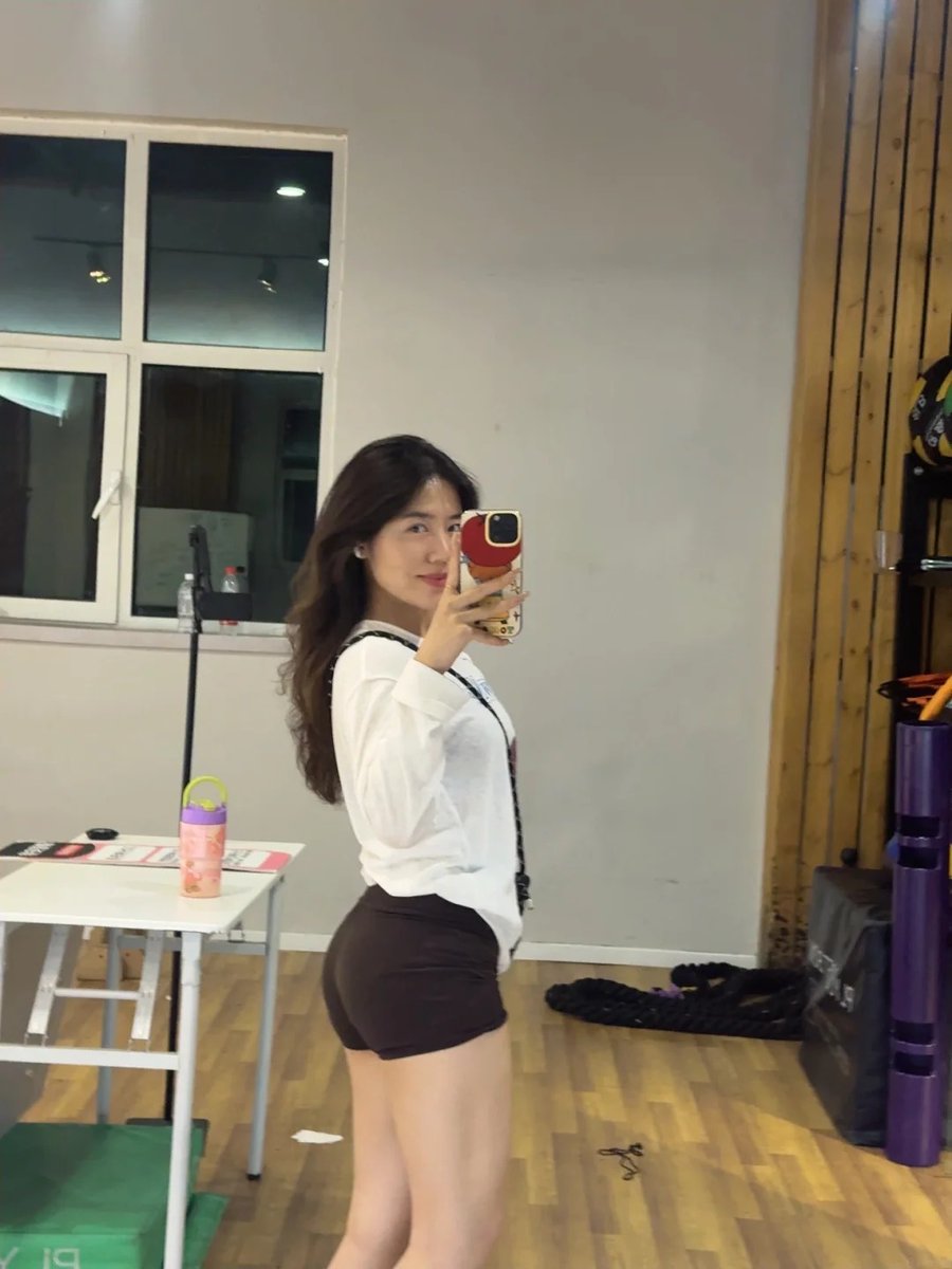 FilardiBruna's tweet photo. 烦死啦，被深圳一个十九岁的小屁孩耍的团团转。×上到底有没有真实的呀 #深圳 https://t.co/2RfnkENTXV