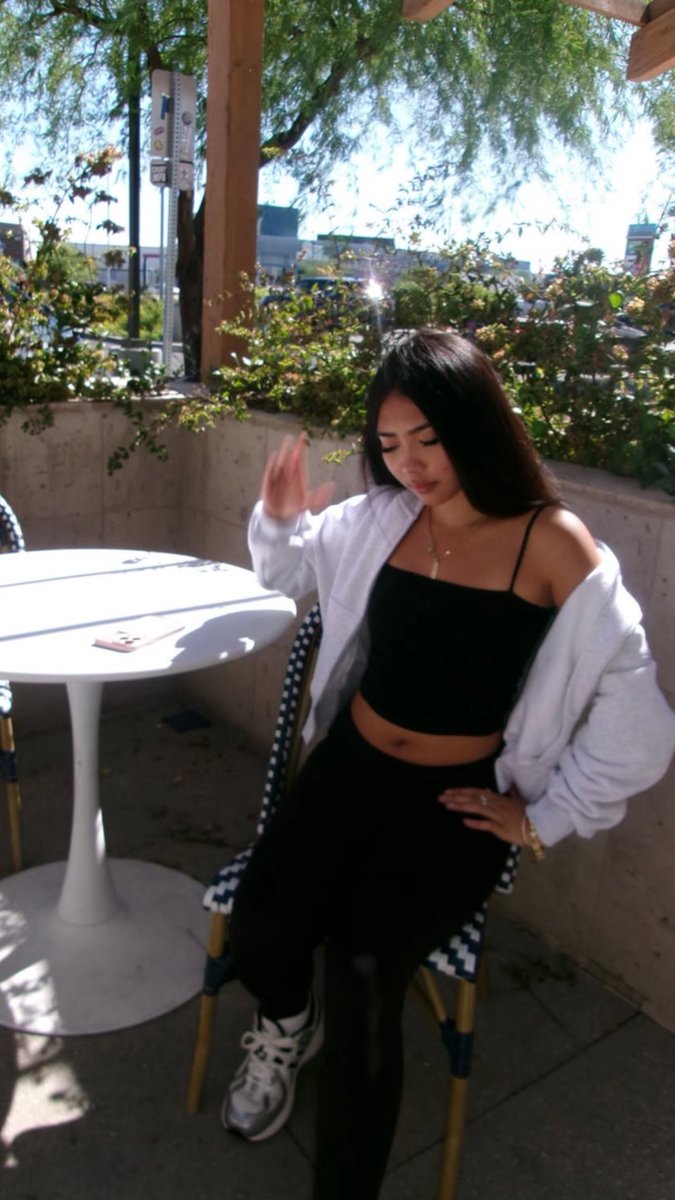 imaddriannaa's tweet photo. #sellingcontent #buyingcontent𝗠𝗘𝗦𝗦𝗔𝗚𝗘 🥰🥰🥰 https://t.co/Y4x3QTMohz