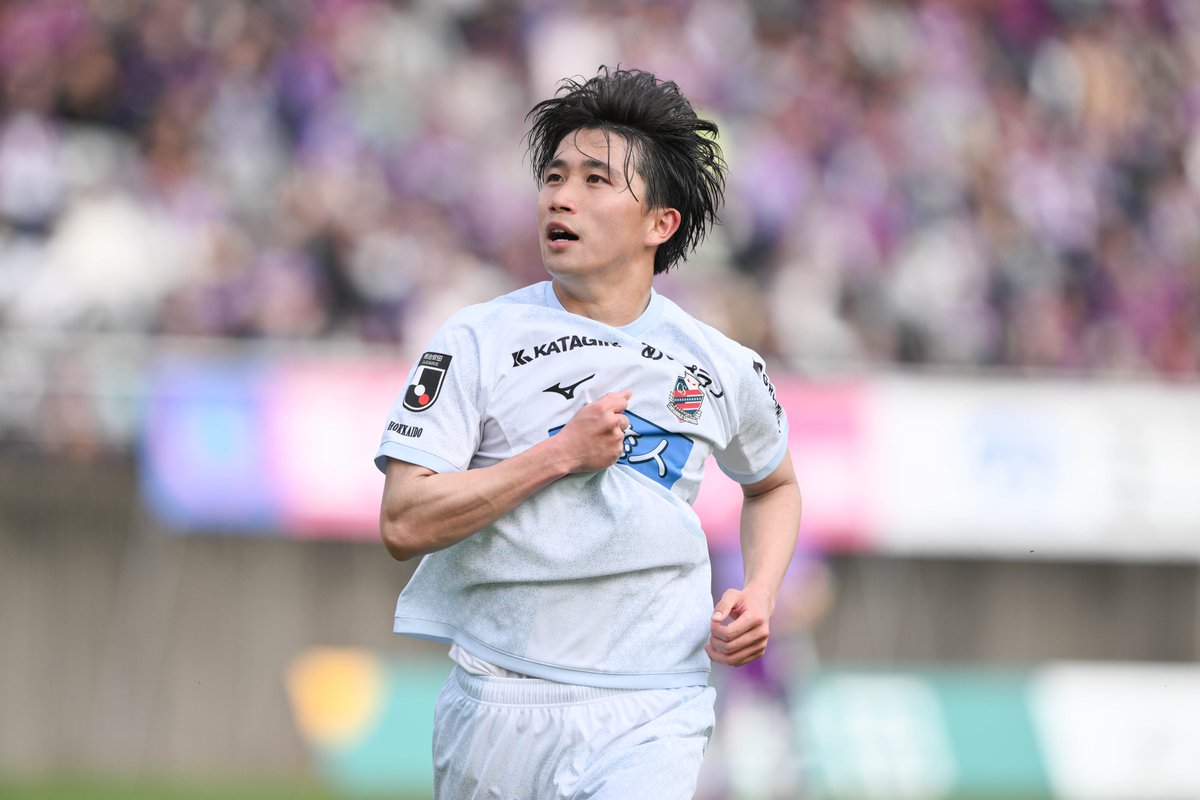 consaofficial's tweet photo. #原康介 選手が、#ギラヴァンツ北九州 へ期限付き移籍することに決まりました。

原選手コメント⬇️
「このたび、ギラヴァンツ北九州へ期限付き移籍することになりました。
今シーズン開幕してからここまでピッチでチームに貢献することができず悔しいですが、ギラヴァンツ北九州で多くのことを経験して大きく成長してきます。
いつも応援してくださるサポーターへ感謝を忘れず、覚悟を持って戦ってきます。」

康介いってらっしゃい！お互い成長して再会しよう！

https://t.co/VWemR3m8fo

#コンサドーレ #consadole