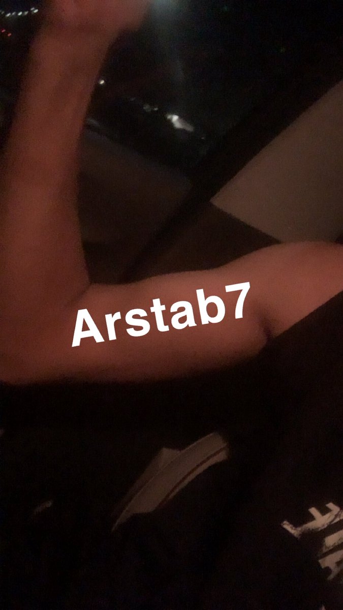 Arstab7's tweet photo. توووي صاحي من النوم و مجحممم ابي كس ولا خرق من جده نحاف بس الجاد يجي خاص 
وشرايكم معضل ولا😝. ؟ https://t.co/J6O0sVnuV7