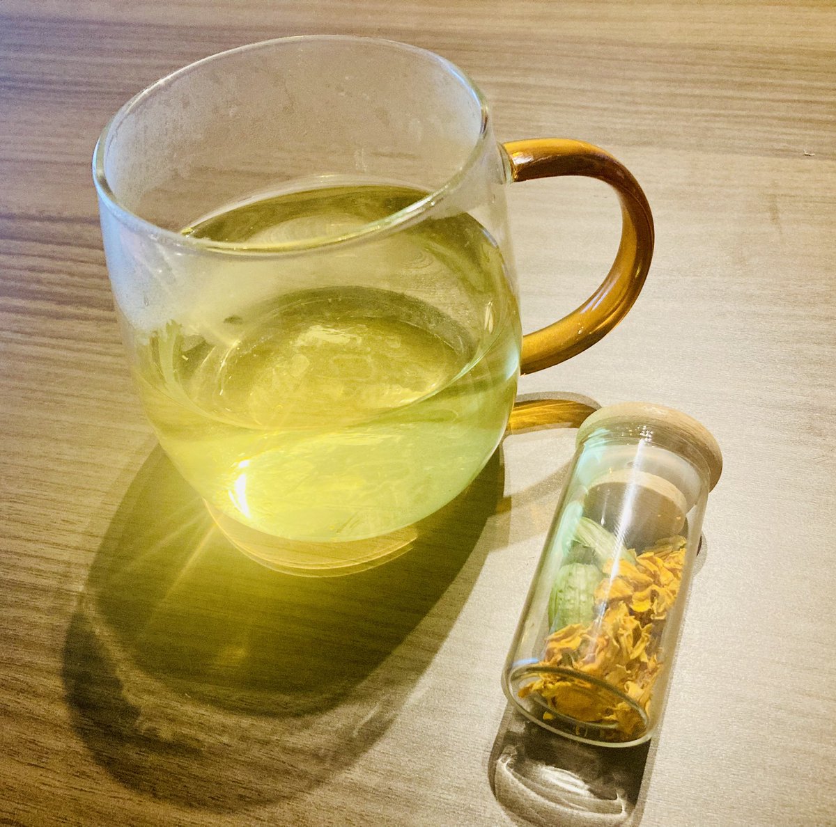Mayanuet's tweet photo. マリーゴールド花茶🌼 https://t.co/4GwRFZG2R9