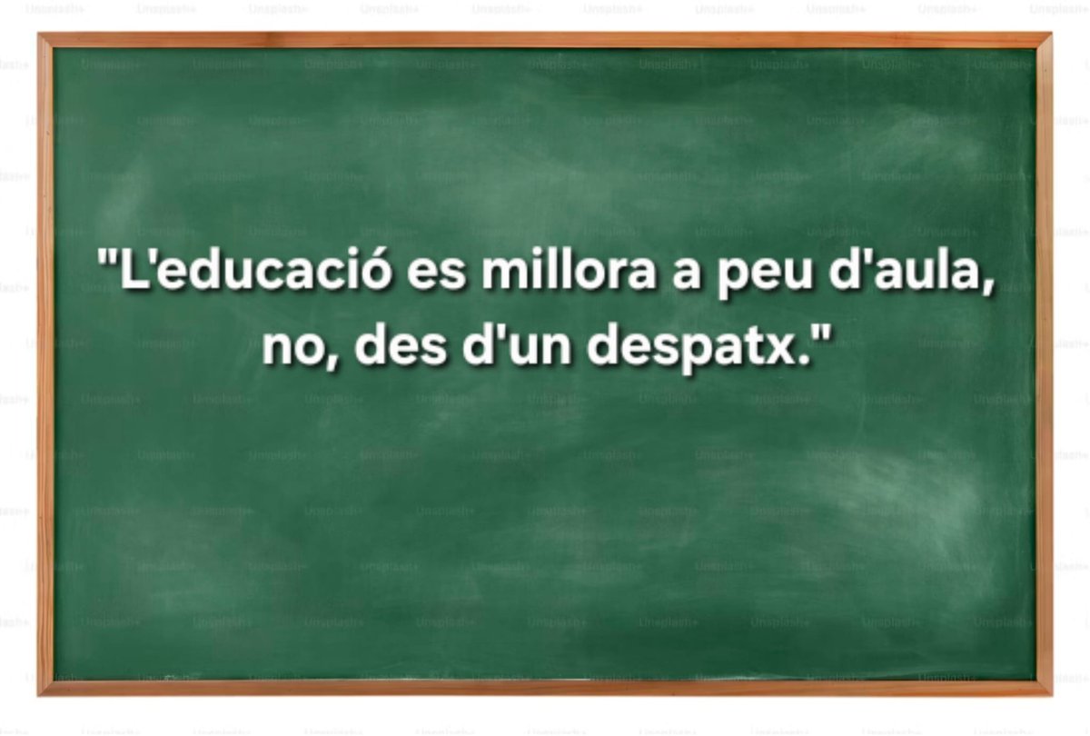 GausachsNuria's tweet photo. El debat educatiu d'Illa neix amb un fort recel a les escoles, tant de la pública com de la concertada 🏫 

El Govern fia el futur escolar al Consell d'Educació de Catalunya, un òrgan on la veu real dels treballadors a peu d'aula corre el risc de quedar totalment silenciada 🤐

Les necessitats reals dels claustres són les mateixes a tot arreu: ràtios asfixiants, falta de recursos per a la inclusió i una burocràcia insuportable 📈

 La comunitat educativa tem que les decisions clau es prenguin ben lluny de la realitat dels alumnes. Hi ha massa experts cobrant subvencions de guinguetes des d'un despatx 💼💸 mentre qui es taca les mans de guix cada dia queda exclòs del disseny del sistema.

L'educació no es transforma des de la distància d'una fundació, es millora escoltant els professionals de trinxera, siguin del sector que siguin 👥 

Ensenyar és estar a classe, no teoritzar des de la comoditat d'una poltrona.

#PeuDAula #DebatEducatiu #VeuDocent #GovernIlla