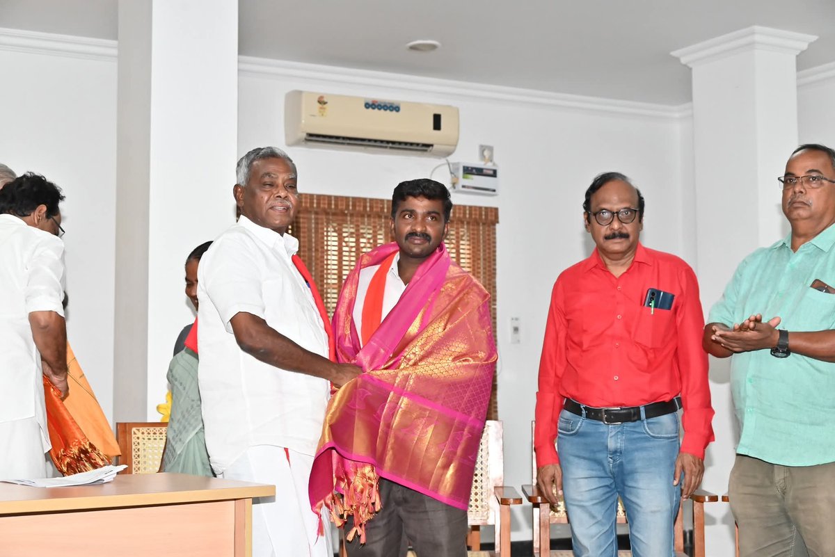 cpimspeak's tweet photo. The Left Front in Tamil Nadu announced P Suganthi (CPI(M)) and P Lakshmanan (CPI) as its candidates for the upcoming byelections to the Madurantakam and Dharapuram Assembly Constituencies, respectively.

CPI(M) State Secretary P Shanmugam, CPI State Secretary M Veerapandian and CPI(ML)-Liberation State Secretary Pazha Asaithambi introduced the candidates at a joint press conference held at the CPI(M) State Committee Office in Chennai. Comrade P Suganthi, who will contest from Madurantakam as the CPI(M) candidate, began her political life through the literacy movement and is currently a member of the CPI(M) Tamil Nadu State Committee and General Secretary of the Tamil Nadu Untouchability Eradication Front (TUNEF). She also served as the State General Secretary of the All India Democratic Women’s Association (AIDWA) from 2011 to 2021.

The Left Front had earlier announced its decision to contest the byelections as a separate bloc, highlighting the need for representatives who will raise people’s issues in the Assembly.