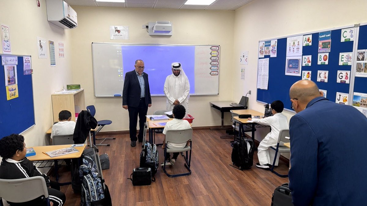 qatarpb1's tweet photo. تفقّد السيد مدير المدرسة أ/ خالد اليافعي سير العمل وجاهزية غرف المصادر الخاصة بطلاب التربية الخاصة
مع انطلاقة العام الدراسي 2026–2027
حيث اطّلع على التجهيزات والخدمات المقدمة للطلاب وأشاد بمستوى الجاهزية والدافعية والحرص على توفير بيئة تعليمية داعمة تلبي احتياجاتهم. https://t.co/bgVHUjwPlX
