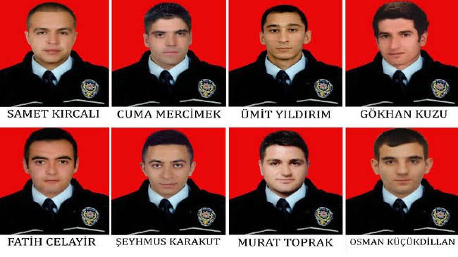 TurkPolisiTC's tweet photo. Bingöl Karlıova'da göreve giden Çevik Kuvvet servisine düzenlenen bombalı saldırıda şehit düşen arkadaşlarımızı rahmetle anıyoruz. 

Ruhları şad olsun. (16 Eylül 2012) https://t.co/jppJbcSPjq
