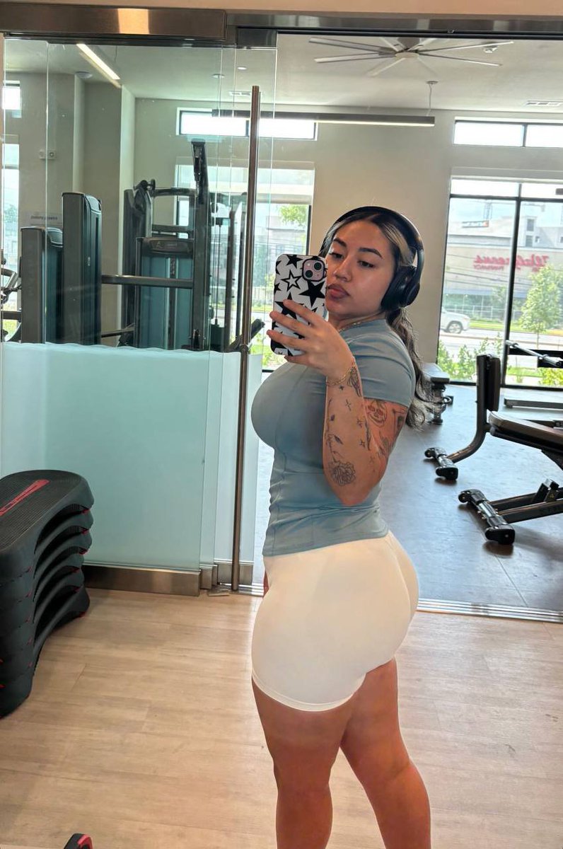 Melly_beyy's tweet photo. Gym shot 📸 https://t.co/bvYHvqpZ2H