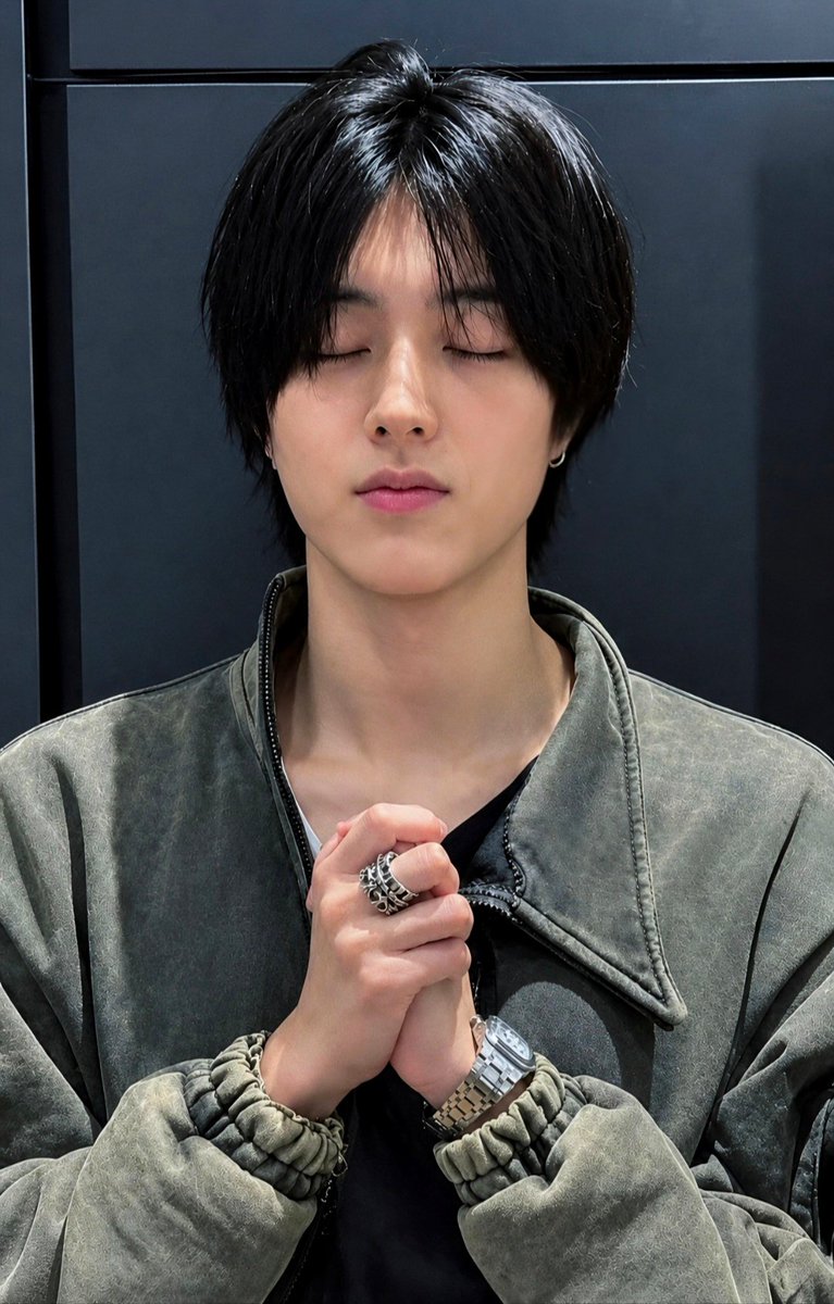Luckytunez's tweet photo. 🙏🏻🙏🏻🙏🏻🙏🏻 https://t.co/rzVD06NeeI