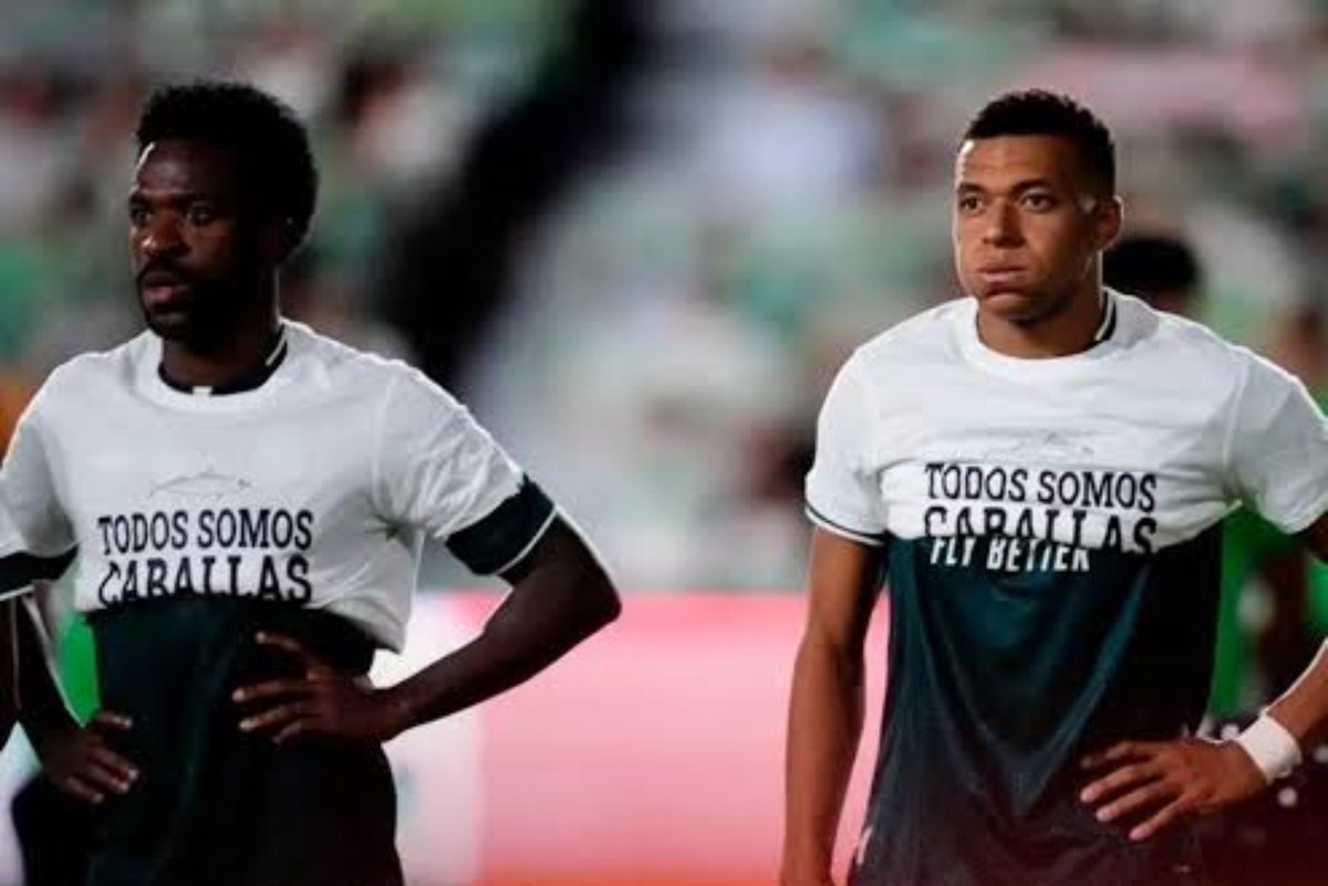 YasujiroOficial's tweet photo. ✅️ Levante- Fútbol Club Barcelona. Ningún jugador del Barcelona salta al campo con la camiseta de apoyo a Ceuta. Silencio en toda la prensa.

❌️ Elche - Real Madrid. Todos los jugadores del Real Madrid salen con la camiseta de apoyo a Ceuta puesta excepto tres, que la llevan a medias. La prensa atacando a esos jugadores. Se trata de una campaña orquestada. Y muchos madridistas cayendo en ella.

Al final lo de Ceuta va a ser culpa de Mbappé, Vinicius y Konaté. Qué bochorno de país.