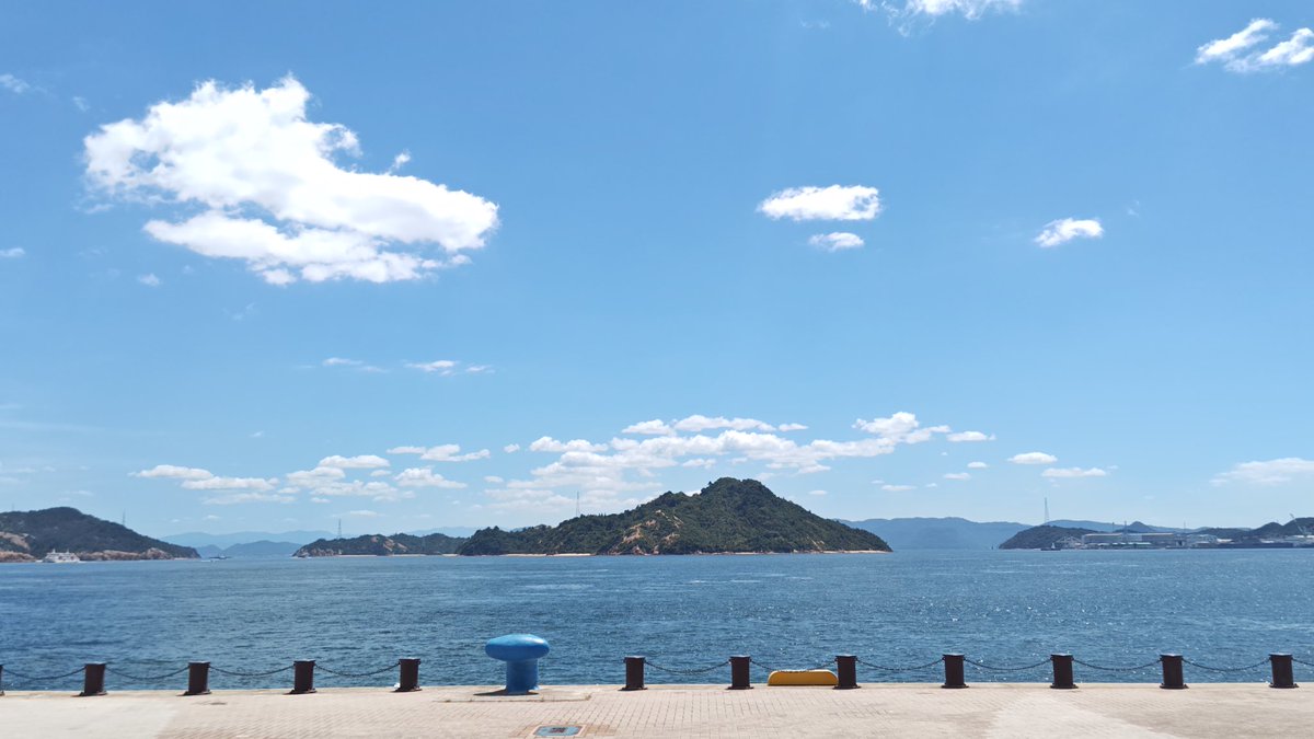 kinboshi_inc's tweet photo. 夏に宇野港に行った時の写真です🤳🚢
天気もよく景色も綺麗で、桃のかき氷も絶品で夏の最高の思い出ですね☀️
最近は雨も続き秋めいてきているので夏が恋しいです😢☔️
#金星
#KINBOSHI
#SECURITY
#警備
#制服
#ピュアット
#GULAS
#Quanta
#宇野港
#かき氷
#おまち堂
#夏の思い出
#海 https://t.co/G312gsYJqo