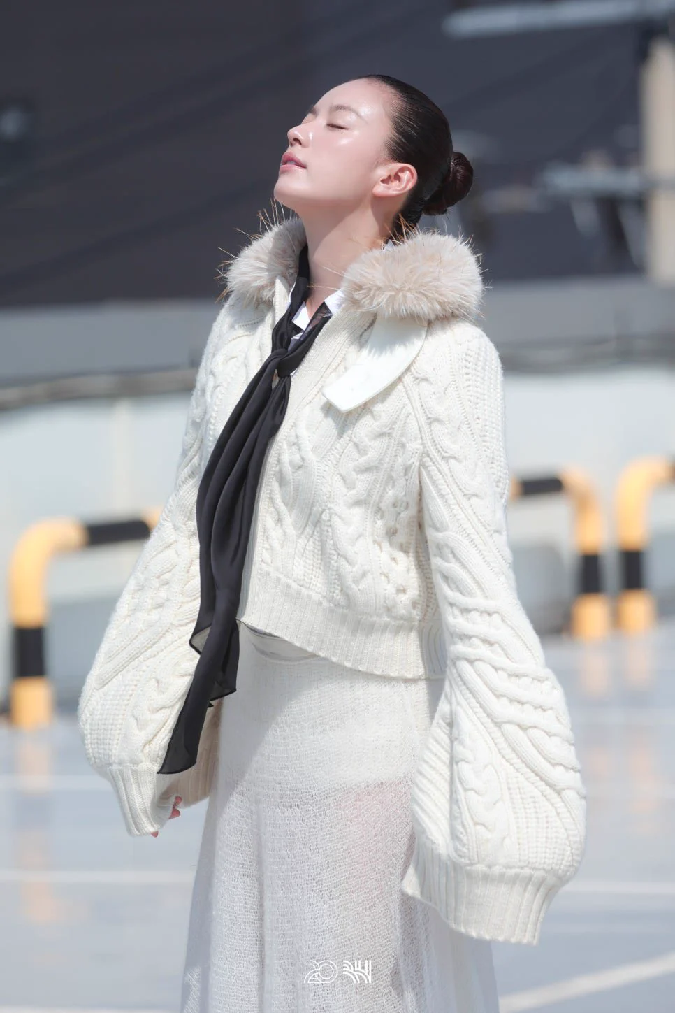 Han Hyo-joo Confirms Moving 2 and MBC Drama Your Ground After W Korea Shoot