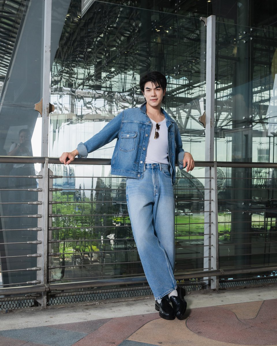 beoncloud_th's tweet photo. ภาพ Airport Look ของ มาย-ภาคภูมิ ก่อนออกเดินทางไปร่วมงาน H&amp;M&amp;YOU&amp;I: A Fashion Story ที่ลอนดอน ประเทศอังกฤษ 📸

#MileFlywithHM https://t.co/OouJe3M8g5