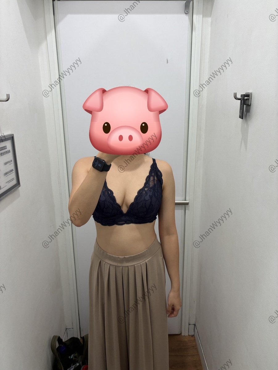 JhanWyyyyy's tweet photo. 女友說這件內衣好像很常po🤣
因為好看就一直po👍 https://t.co/wYADIZZAwe