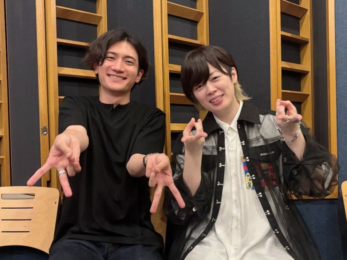 fifthavenue_net's tweet photo. ⋱💍💒本日発売💒💍⋰

┊✧✧ キャストインタビュー公開中 ✧✧┊

ドラマCD『食らいついてよ、旦那さま』
（原作：ユキハル　出演：市川蒼、熊谷健太郎）

▼全文🔗
https://t.co/2pPYyUkFVU

🛒公式通販
https://t.co/pl8dRmzeAl
▶市川さん＆熊谷さんトークCD付💿 https://t.co/wdagWkKTcb