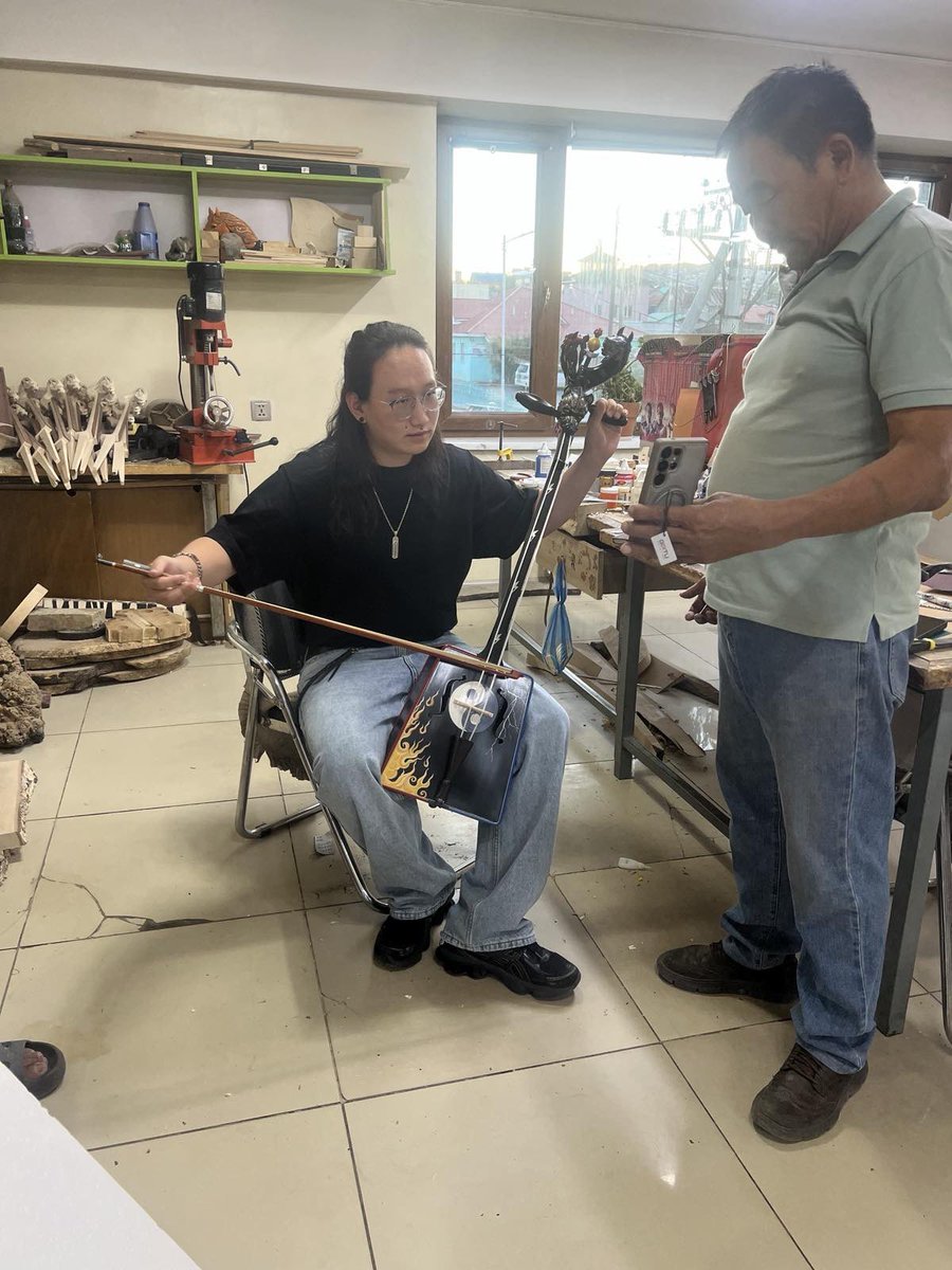 erkhlen's tweet photo. gratitude for Egshiglen Magnai for crafting my morin khuur, it's an honor receiving an instrument from Mr. Baigaljav, Mr. Enkhtaivan 🙏🏻 https://t.co/cPNQGilBvP