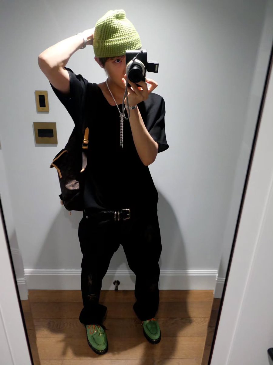 BTS_twt_JHSEOK's tweet photo. Tour fit. https://t.co/TtxJcZJRVH