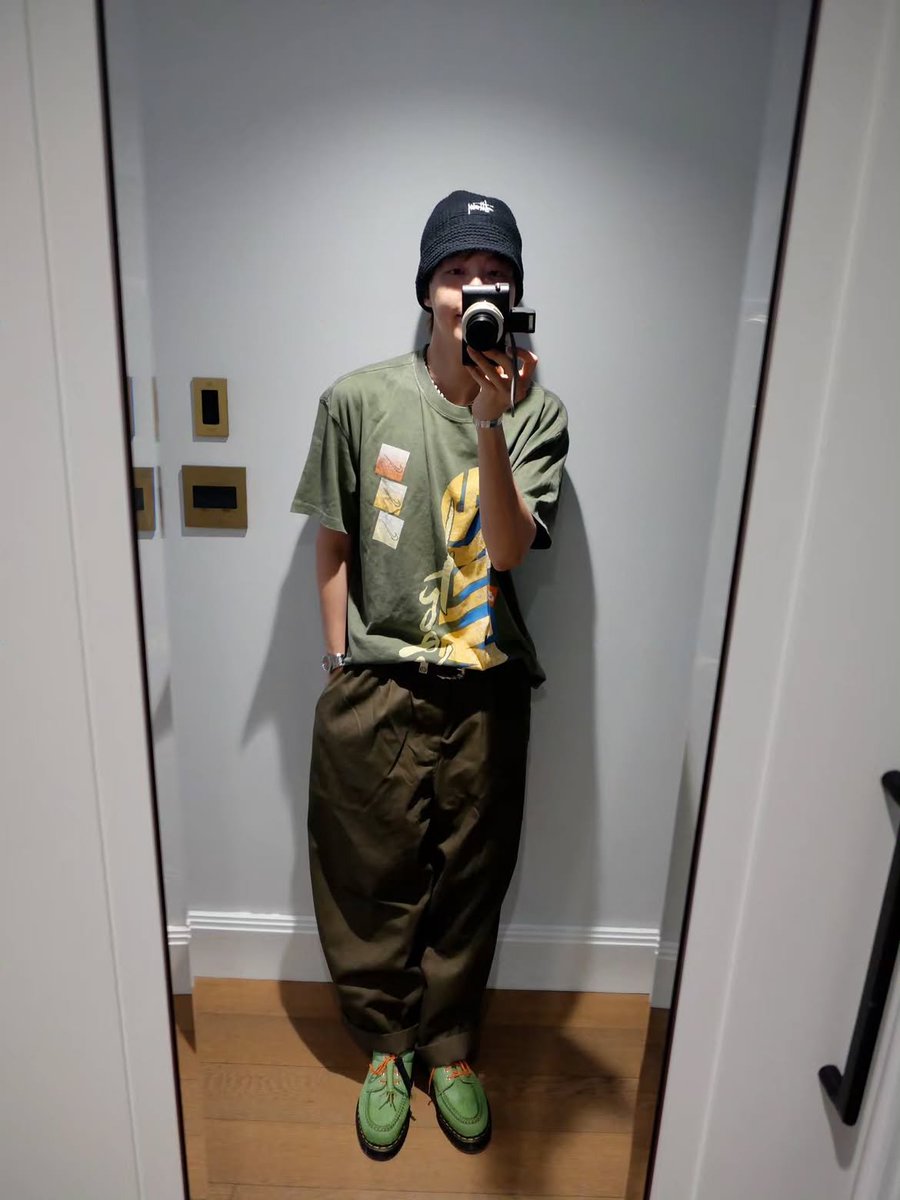 BTS_twt_JHSEOK's tweet photo. Tour fit. https://t.co/TtxJcZJRVH