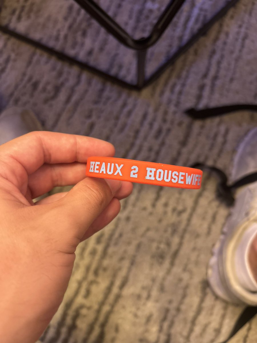 chadsegrest's tweet photo. @campsegrest see if @SpiritBen will let you drop a box of bracelets at his live show Saturday.  Put Venmo QR code on the box. 1$ for bracelet and people can tip to prove they will go silent when “the other coach is announced” AND they can join OMSpirit for 1$! Bracelet is proof! https://t.co/mn4mOHcmTM