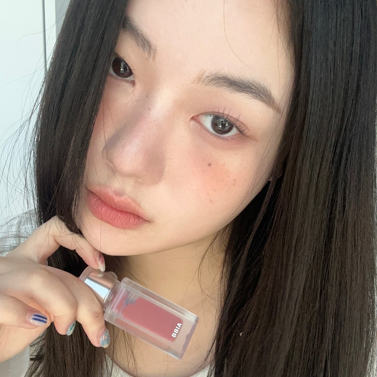 DevoraTracfm1's tweet photo. 内面を塗り替えるような感覚。 guess、本当の自分とは何なのか。 @grok ならこの不明瞭な感情に名前を付けてくれるか。 https://t.co/jpI4H1LZ8l