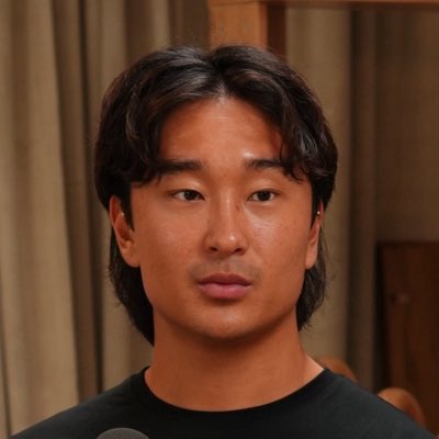 xbotstrategy's tweet photo. This guys deserve jail.. yes clarity needs for crypto.. dont throw free money to these grifters 

JUST IN: FOMO FOUNDER SE YONG SPOTTED AT DINNER WITH FAZE BANKS, THREADGUY, RASMR, ORANGIE, INSENTOS AND MORE https://t.co/RimJmifj8H