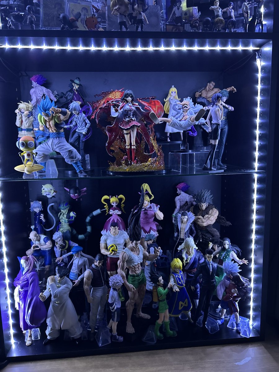 542366's tweet photo. 一段目　ドラゴンボール
二段目　チェンソーマン
三段目　推し
四段目　ハンターハンター https://t.co/tdq1slNaSP