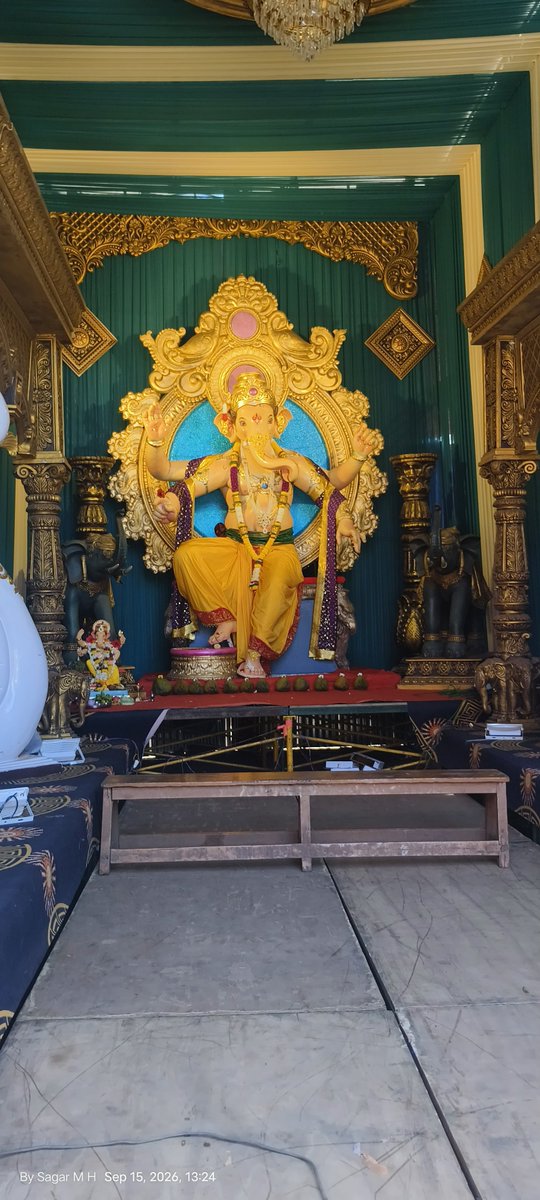 Hindhu_dharma4U's tweet photo. May every obstacle melt the way this light falls on Him.
Ganapati Bappa Morya 🙏
#JustClicked https://t.co/qUMwKsxFG1