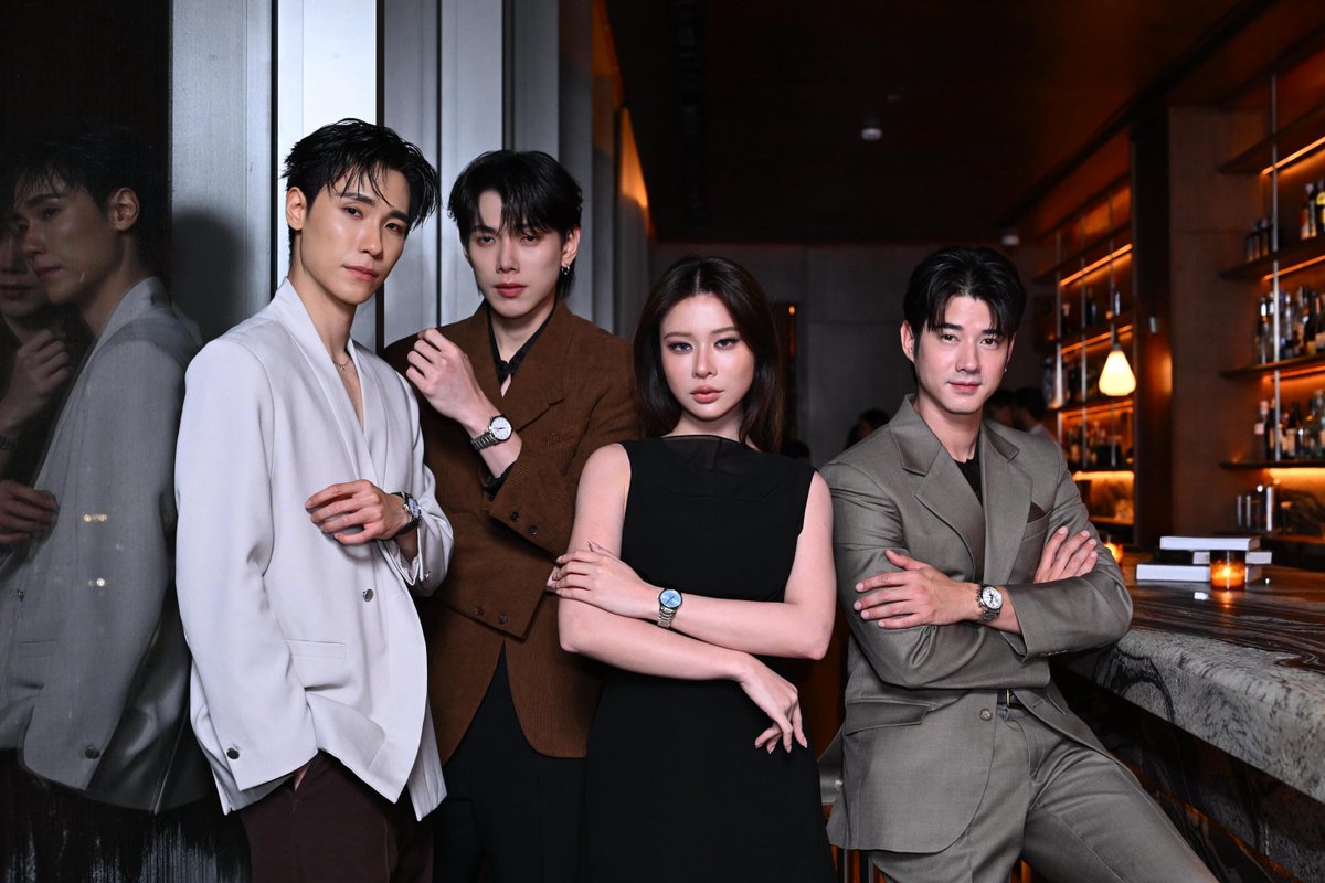 StarDelight_ent's tweet photo. Friend of Longines มาริโอ้ เมาเร่อ’ และ ‘เก้า-สุภัสสราทิพ’ นำทีม จูเนียร์-ปณชัย และ ต้าห์อู๋-พิทยา ร่วมงานเปิดตัว “The Longines Master Collection” หนึ่งในคอลเลกชันระดับตำนานที่มีอายุมากกว่า 20 ปี

#junniorrs #ต้าห์อู๋ #oueiija
#DAOU #มาริโอ้เมาเร่อ #MarioMaurer 
 #เก้าสุภัสสรา #supassra_sp

อ่านเพิ่มเติม
https://t.co/qPqlLA5cBp

พบกับคอลเลกชันใหม่จากแบรนด์ลองจินส์ได้แล้ววันนี้ ที่ LONGINES Boutique ทุกสาขา และสอบถามข้อมูลเพิ่มเติมได้ที่ https://t.co/PK7WWxIONH