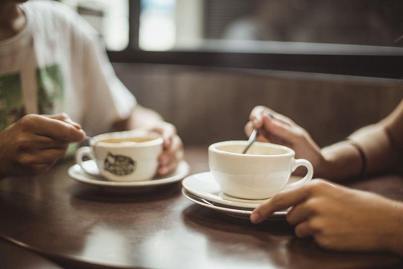 AraCastinznwy's tweet photo. [Just had the best coffee with my best friend—today’s little joy is everything. ]， https://t.co/BAbQZ8sNXN