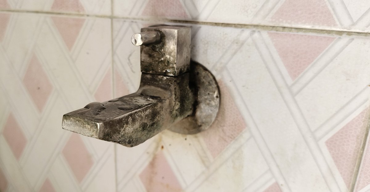 RohitKaNation's tweet photo. Dear @grok, what could be the reason for these spots appearing on the tap's nozzle? https://t.co/l2A8OgXLmT