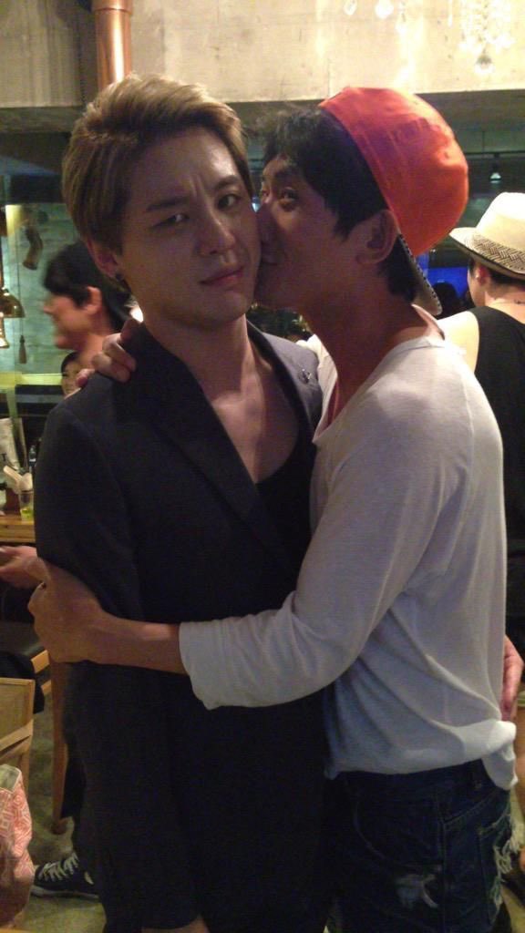 hammutar0126's tweet photo. ㄱㅇㅇ
준수 : (언짢 -_- https://t.co/64DJ39iQHV