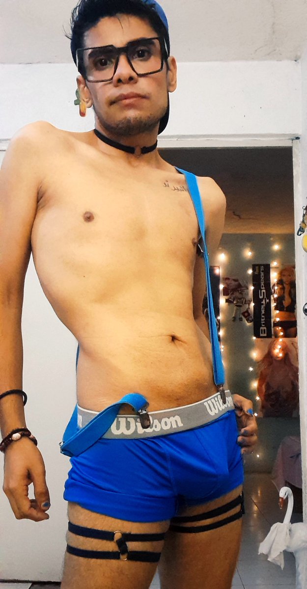 betito_spears's tweet photo. Blue turns me on 🍆🔥#chacales #HombresDesnudos #morbogay #mamadas #hombresheteros #gay #lgbt #hotgay #gayzoom #jarochitos #mayate #gayboy #boxerck #gayboxers #chacalesveracruz #gayveracruz #sexygay #motelgay #veracruzgay
#boxerwilson #boxermen #chakal https://t.co/QTWLgit1KU