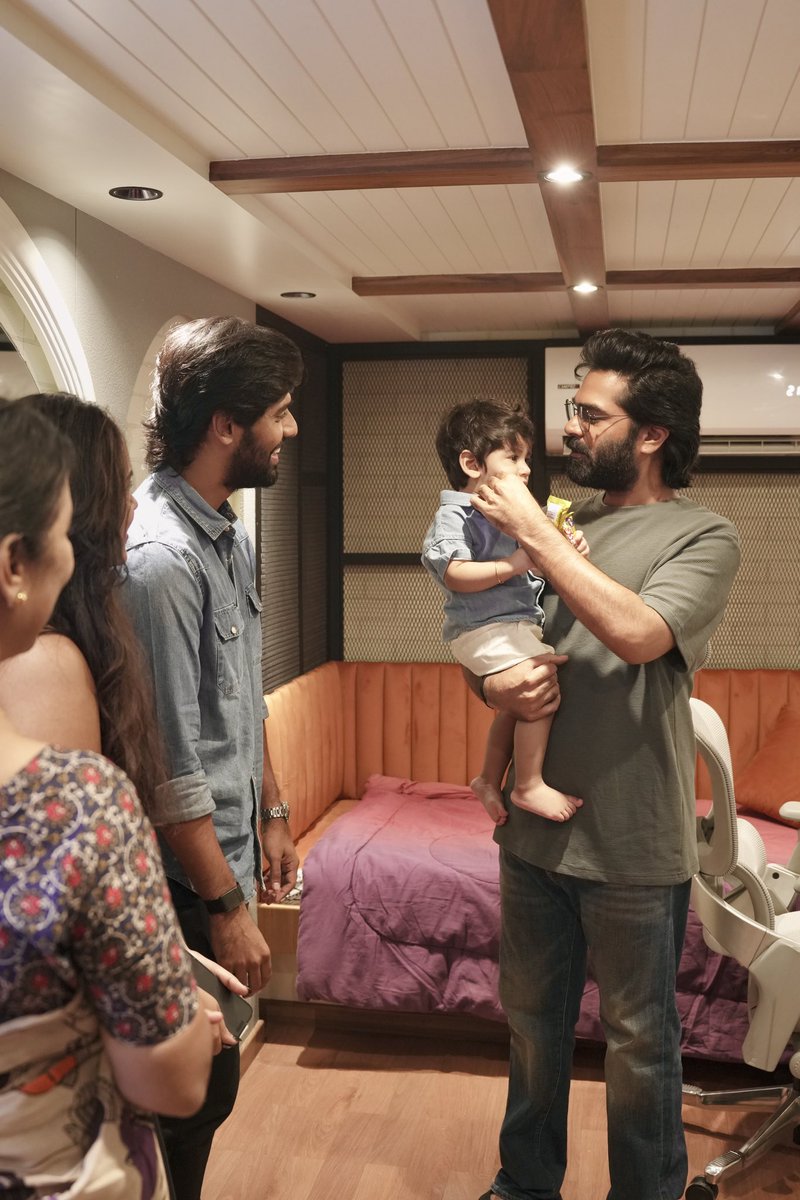 aswathofficial's tweet photo. Thank you @SilambarasanTR_ anna ♥️ My son meeting the ARASAN 😍♥️

#Arasan #STR #SilambarasanTR https://t.co/jOv9qXGlKs