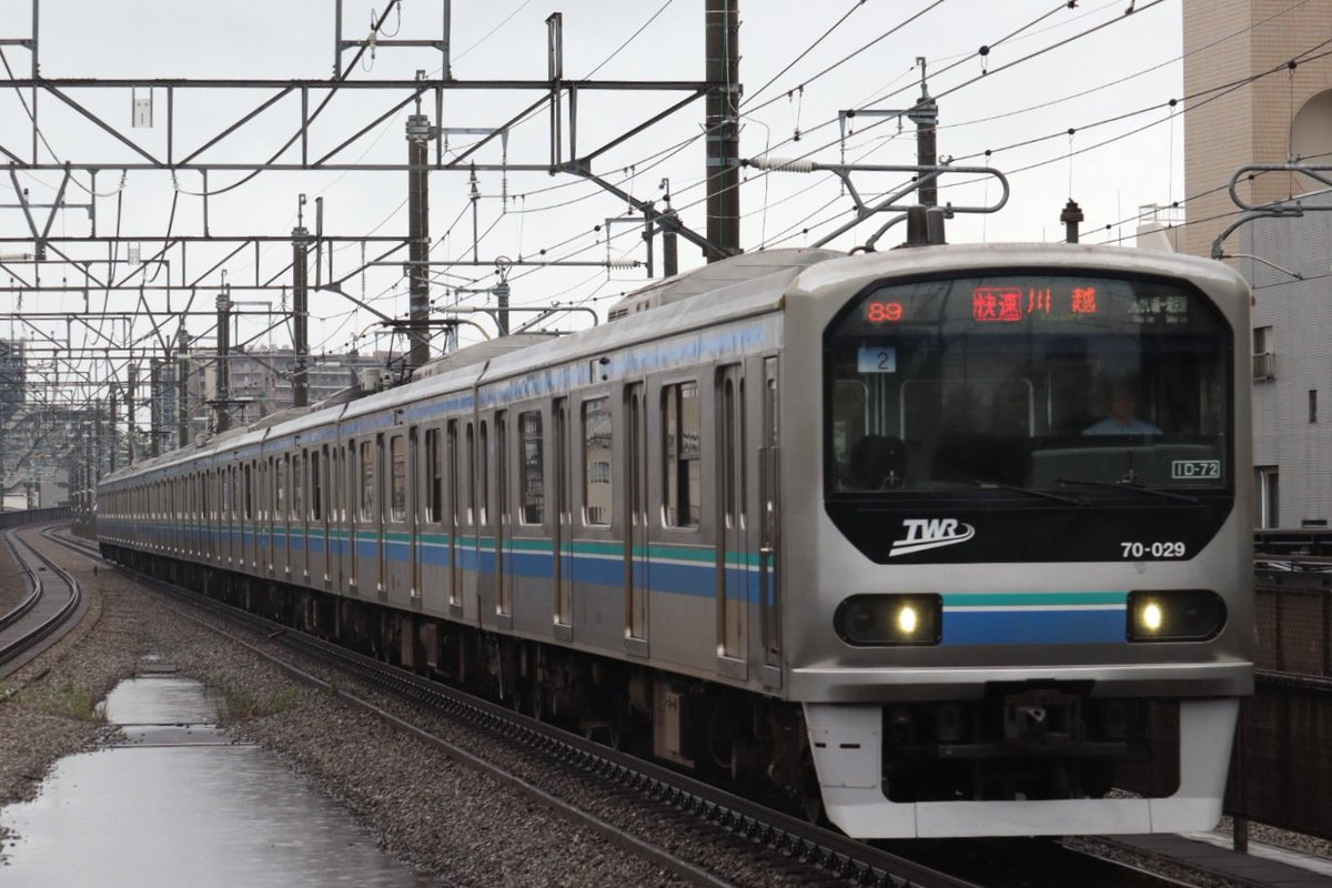 6pz0pc's tweet photo. 浮間舟渡と中浦和でりんかい線の車両を中心に。通勤快速の幕がほしいところ。 https://t.co/0OymDyF1Cd