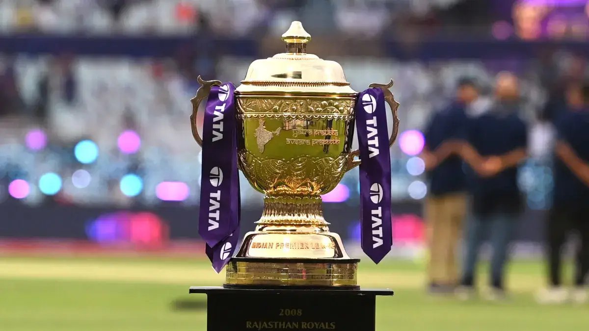 IMManu_14's tweet photo. 🚨 UPDATE ON IPL AUCTION 2027 &amp; 2028🚨 (Cricbuzz)

- IPL 2027 auction is set be hosted in India.

- IPL 2028 mega auction is most likely out of the India. https://t.co/vfA12BH5u6