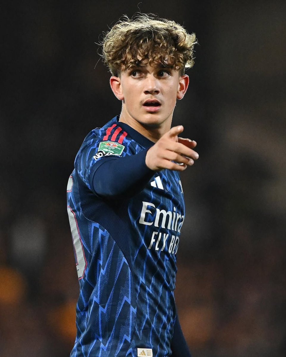 UnscriptedFooty's tweet photo. 🚨 16-year-old Max Dowman just dropped a brace, cooked Ipswich like it was Sunday league, and already has Arteta comparing him to Messi — the next one is here and nobody’s ready. https://t.co/wXgrDv5lAr