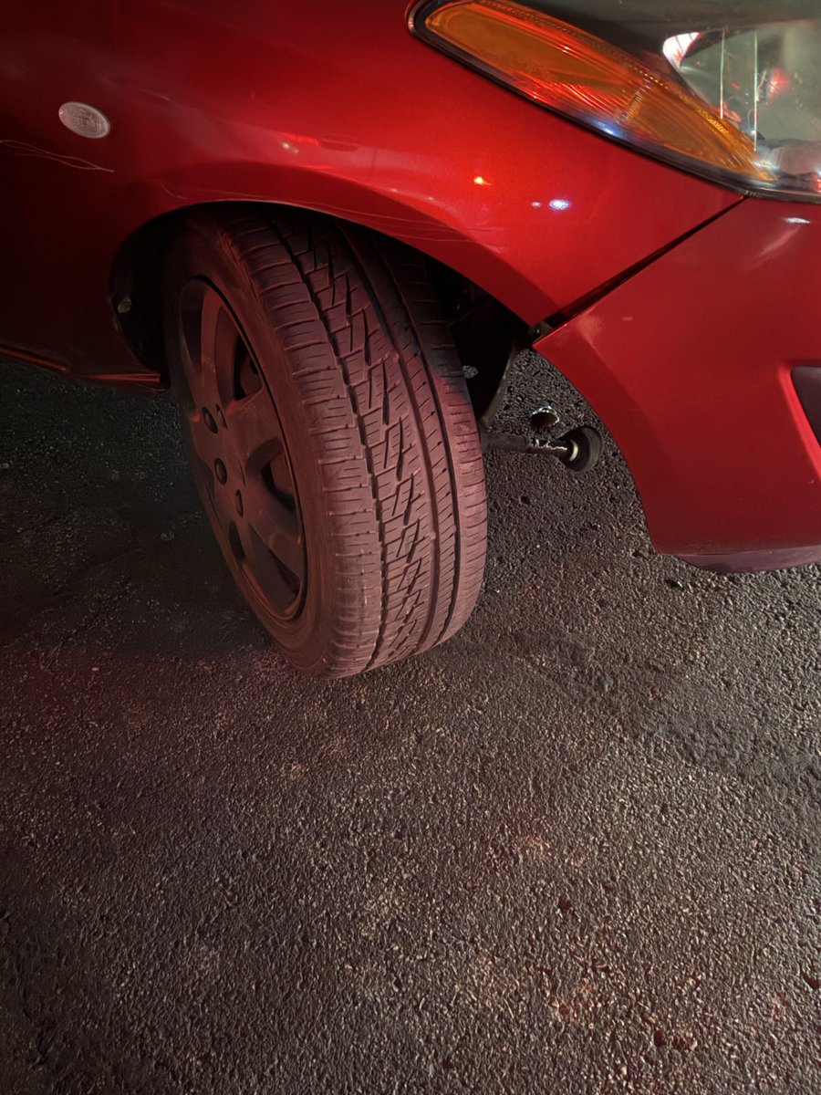 speezball7's tweet photo. godspeed guys my dad finally picked up and helped me w a tow, hoping i can get her fixed soon but really worried about the price lowkey bc wtf 😭😭 https://t.co/SFDDCuIJ0w