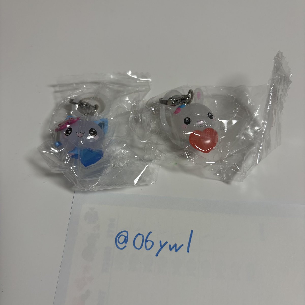 06ywl's tweet photo. 平成ファンシーキャラクターズ目印アクセサリー  ガチャガチャ  交換

譲 まじかるみゅーちゃんA
     フワフワらびちゃんB

求 フワフワらびちゃんA
     フワフワらびちゃんD

 お気楽にお声がけください！ https://t.co/yKAuIEh6sI