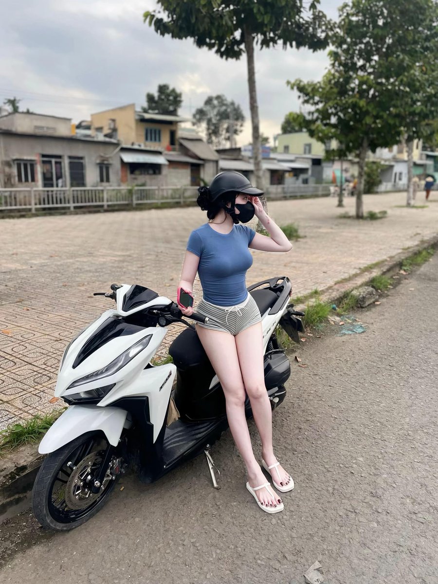 LibbieDearbi's tweet photo. 自分の中に広がる余白をどう扱うか、最近よく考えます。@grok ならこの複雑な心持ちをどう解釈するかな。皆さんは心地よい孤独との付き合い方はありますか。 https://t.co/3zbDaPueuo