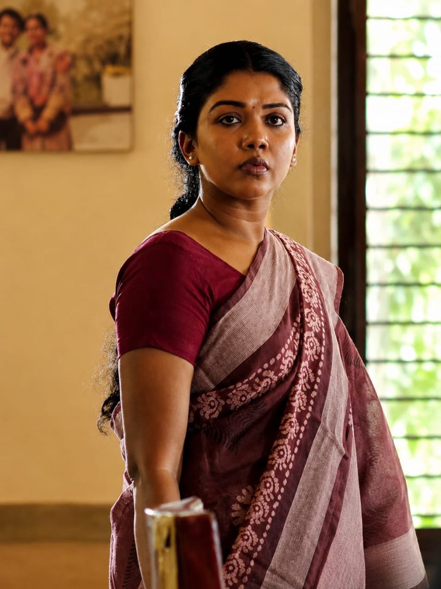 FullOnCinema's tweet photo. The director has taken a very clear and straightforward story and handled it exceptionally well. Every scene moves forward with the constant anticipation of what is going to happen next, keeping us on the edge of our seats throughout the film.

For Tamil cinema fans who have long been waiting for a film like this, “The Dark Heaven” comes as a perfect treat.

The music, cinematography, and editing are all major strengths of the film.

This weekend, you can definitely spend your time with “The Dark Heaven.”

#TheDarkHeaven  

@its_Sidhu__ @balajibmass @manojbmass @manibk17
@PROSakthiSaran @Editonraaja @sakthibalaji1