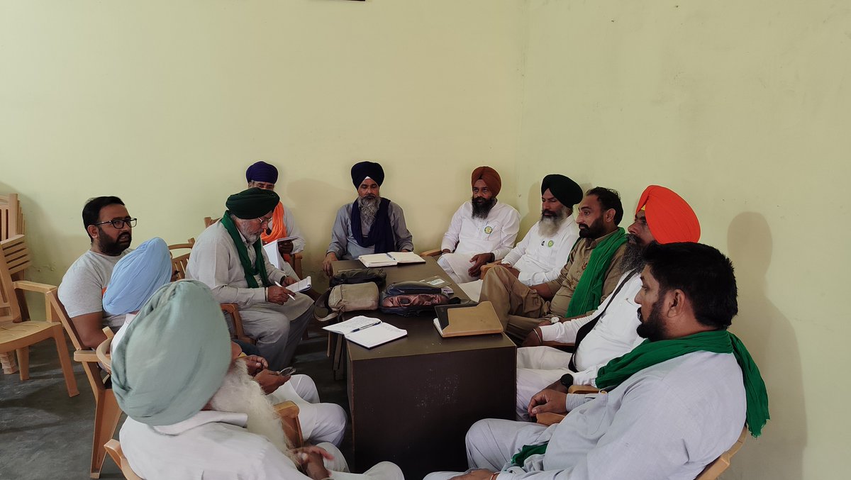 KMajdoormorcha's tweet photo. Kisan Mazdoor Morcha (KMM) leadership convenes a crucial meeting in Chhaba, Amritsar, to chart out next phase of their movement.
Key demands:
*Legal guarantee for MSP procurement
*Complete farm &amp; worker debt relief
*Compensation &amp; justice for Shambhu-Khanauri protest families https://t.co/Q69DaDiJMZ